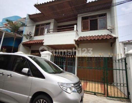 Rumah Siap Huni Dekat Jalan Raya di Cawang Jakarta Timur