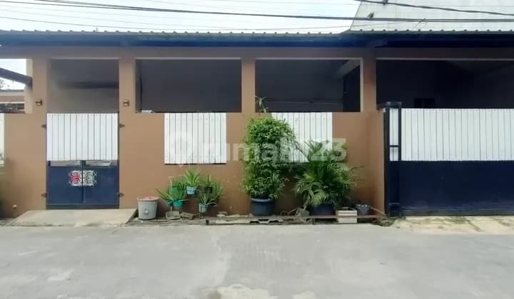 Dijual Rumah Luas dan Strategis di Bulevar Hijau Harapan Indah