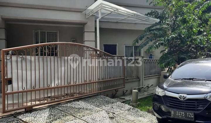 Dijual Rumah Rapih Cantik 2 Lantai di Royal Residences Pulogebang