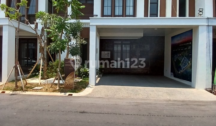 Siap Huni, Rumah, 2 Lantai, Full Furnished,