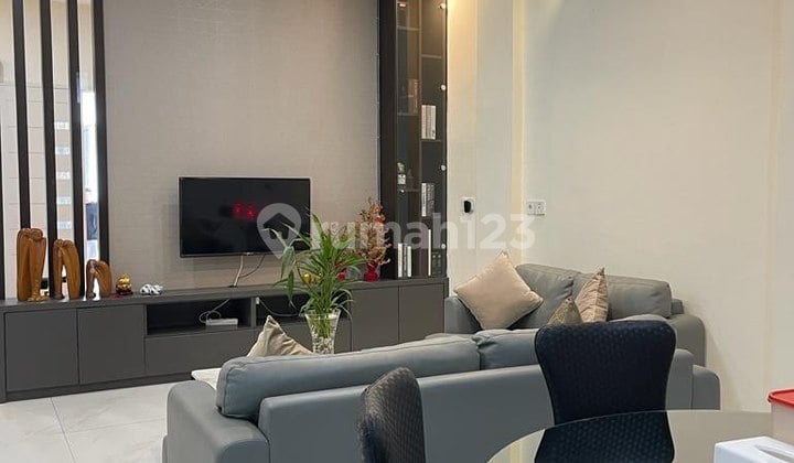 For Sale Givency Villa Fully Furnished Ready to Live In Cheap