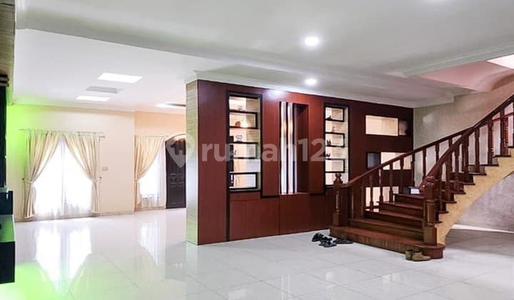 Di Jual Villa Luas Cemara Asri Murah Siap Huni