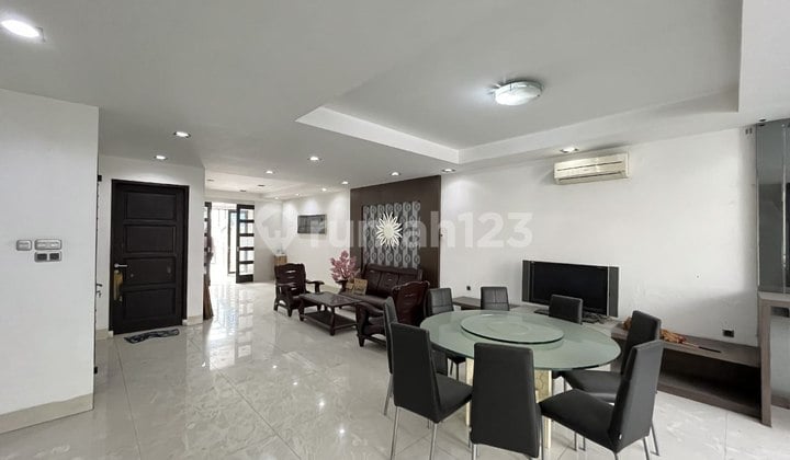 Dijual Cepat Villa Mewah The Palace Residence Medan Polonia