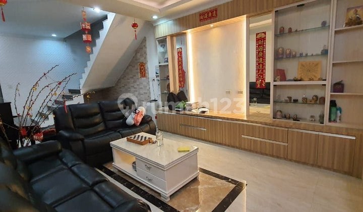 Dijual Ruko Megacom Jl. Kapten Muslim Medan