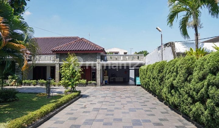 Luxury Ready-to-Occupy House Jl. Mojopahit Near Cambridge Mall