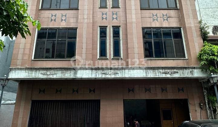 Ruko Gandeng Pusat Kota Dekat Lapangan Merdeka Walk Jl. Perniagaan