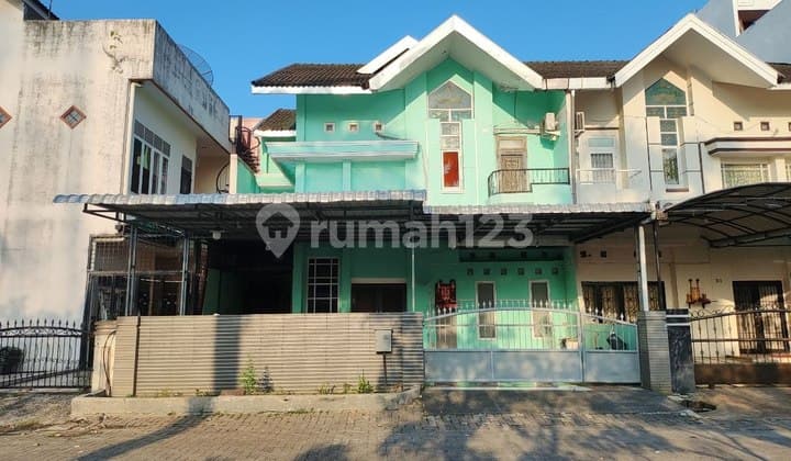 Dijual Villa Lingkungan Nyaman dan Tenang Cemara Hijau