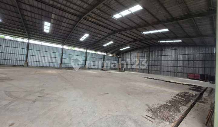 Limited Units! Semanan Warehouse, Daan Mogot - Easy Access for 40-Foot Trucks, Near Toll Gate & Airport. Contact Ingche. 08777102xxxx