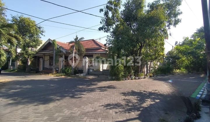 Rumah di Karah Agung Surabaya
