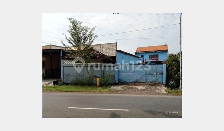 Warehouse on Benjeng Gesik Road