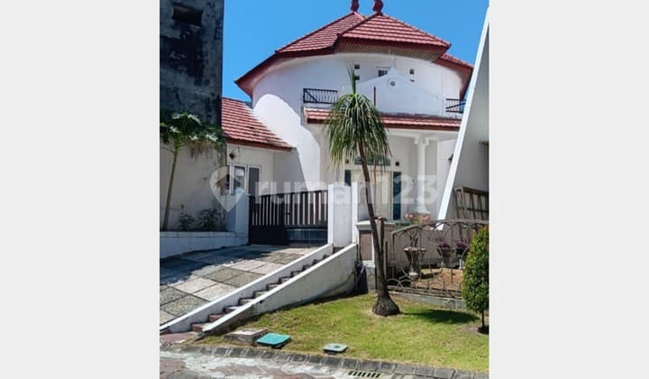 Rumah Villa Bukit Mas Paris