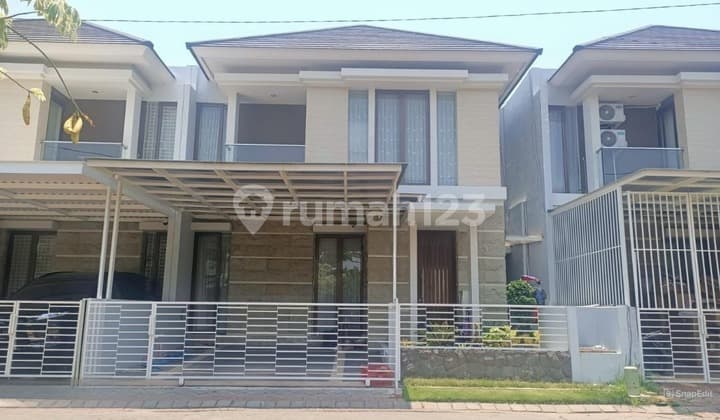 Rumah Pantai Mentari Hampton Surabaya