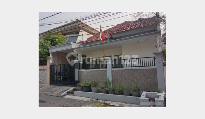 Rumah di Satelit Timur Surabaya