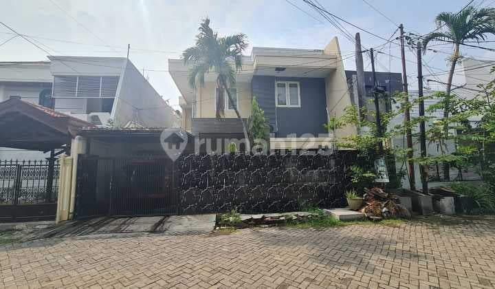 Rumah di Dharmahusada Indah Barat