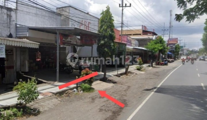 Ruang Usaha di Jalan Yos Sudarso Banyuwangi