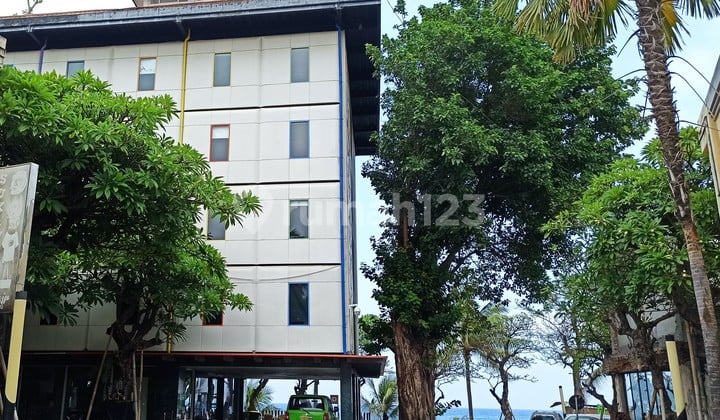 Hotel Singaraja Square view Pantai