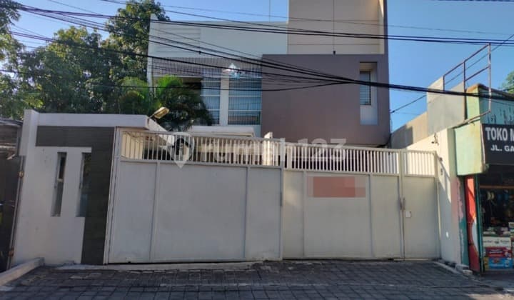 Rumah di Gading, Tambaksari