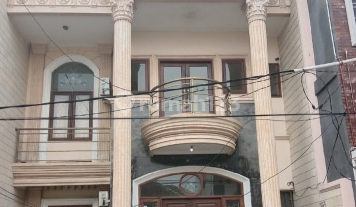 Rumah Marina Emas Utara Surabaya