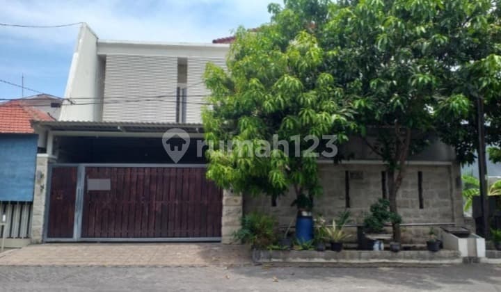 Rumah di Manyar Indah
