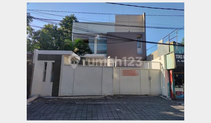 Rumah Gading, Tambaksari