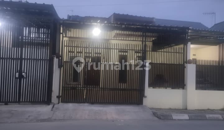Rumah Pinggir Jalan Raya di Pup Sektor 5 Babelan Bekasi