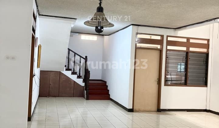 Rumah Hook Kavling Dki di Jalan Pondok Kelapa Jakarta Timur