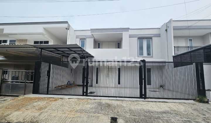 5 Bedroom House Good Newly Renovated in Modern Park in Cakung - East Jakarta
