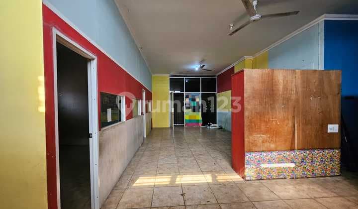 Rumah 1,5 Lantai Cocok untuk Kantor, Minimarket Semarang Selatan