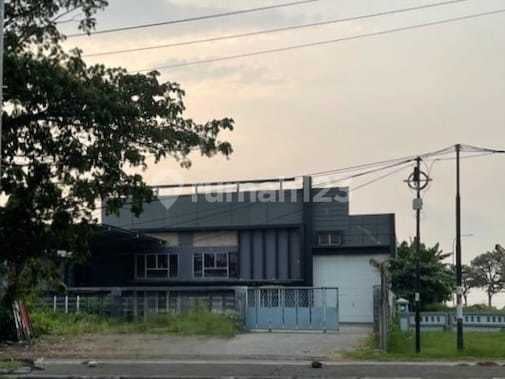 Gudang Dekat Pelabuhan Tanjung Mas Semarang