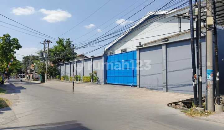 GUDANG DENGAN LOADING DOCK DAN KANTOR DI GENUK SEMARANG