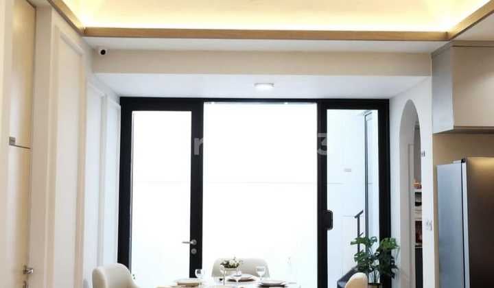 DIJUAL RUMAH CANTIK FURNISHED DI CITRASUN SEMARANG FULL FURNISHED