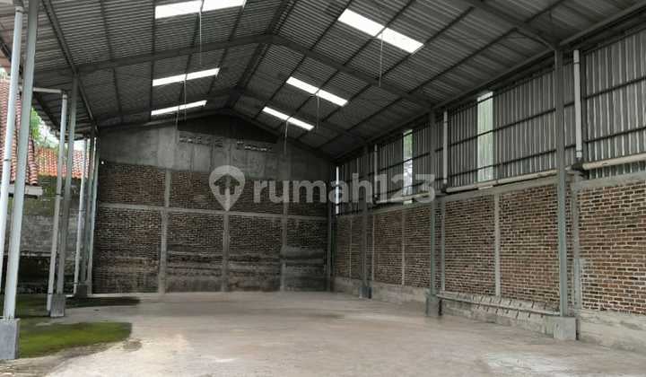 DIJUAL TANAH DAN BANGUNAN AKSES KONTAINER DI SALATIGA