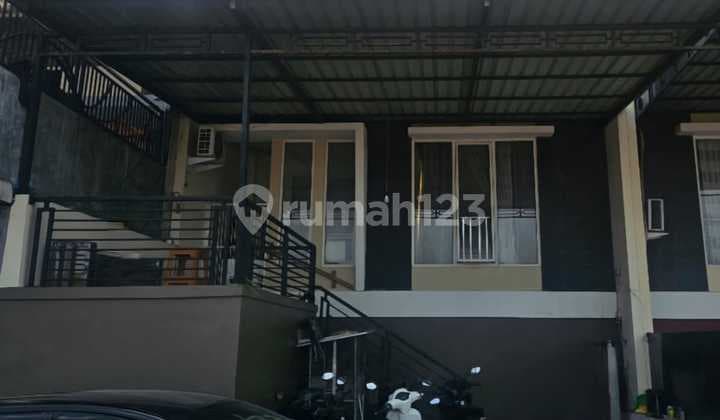 Flood-Free House in West Semarang with One Gate System
