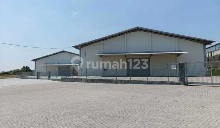 For Rent 2 Warehouse Buildings in Semarang Industrial Area