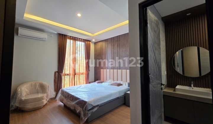 DIJUAL RUMAH ELITE FURNISHED DI BSB SEMARANG