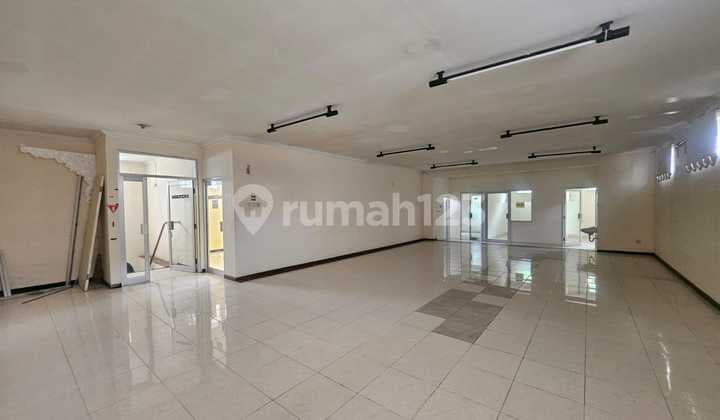 DISEWAKAN HITUNG TANAH SAJA DI PINGGIR JALAN UTAMA SEMARANG