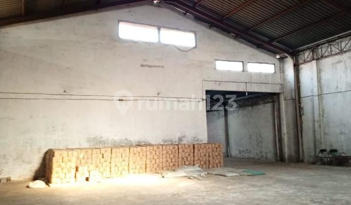 FOR SALE WAREHOUSE WITH TRONTON TRUCK ACCESS IN PEKALONGAN