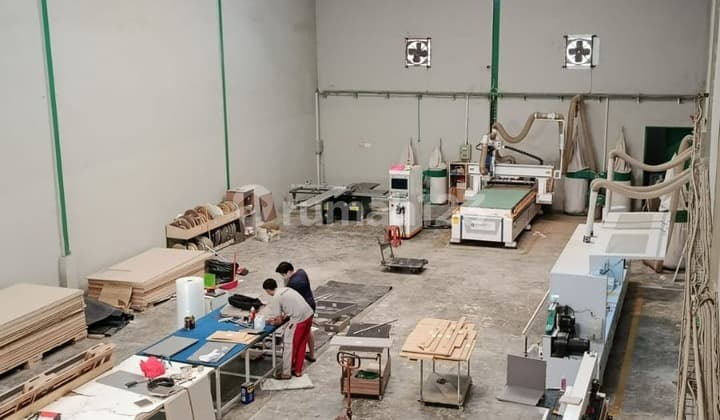 Jual Cepat Gudang Industri Jatake Listrik Besar Enam Puluh Lima Kwh Dekat Tol Bitung