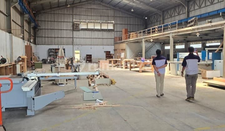 For Quick Sale Large Warehouse 1100M2 Jatake Toll Access Bitung 40 Feet Container Access Ready to Use