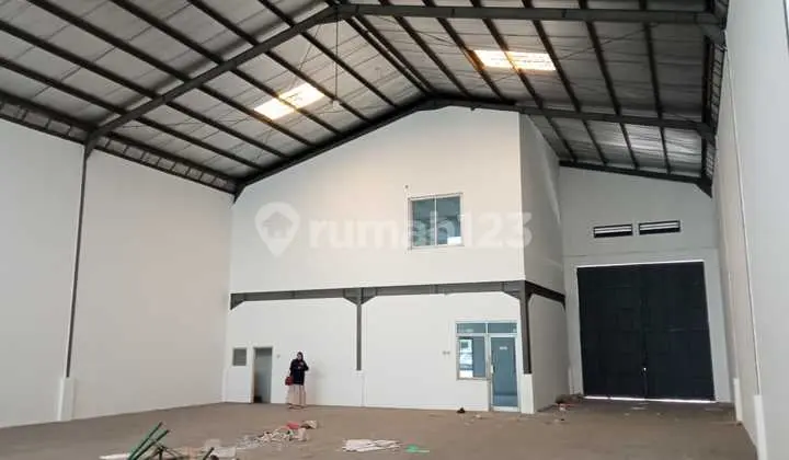 Disewa Gudang Cikupamas Luas 428 Office 2 Lantai Akses Kontainer 40 Feet Akses Mudah ke Bol Bandara Pelabuhan Gudang Siap Pakai