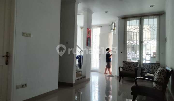 Dijual Murah Rumah Taman Grisenda Jakarta Utara Semi Furnish Mewah