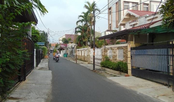 Dijual Sangat Murah Rumah Luas Dibawah Pasar Via Lelang Jl H Saili Kemanggisan Palmerah Jakarta Barat Akses Kemana Saja Lingkungan Aman dan Nyaman