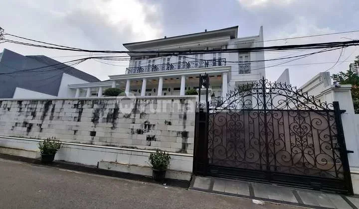 Very Cheap Sale via Auction Luxury House South Gandaria Cilandak South Jakarta Calm and Green Environment Strategic Location Easy Access Anywhere