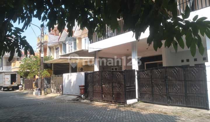Sold Cheap by Auction: Mutiara Taman Palem House, Cengkareng, West Jakarta, Near Toll Road.