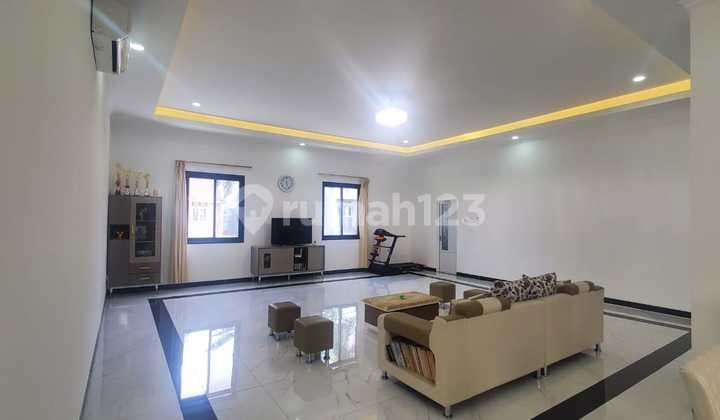 Dijual Rumah Mewah Puri Gardena 3 Lantai Hadap Barat Plus Bonus Lengkap Siap Huni