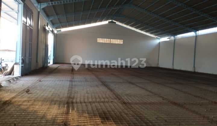 Sewa Murah Gudang Baru 1000M2 di Pergudangan Kavling Dpr Siap Pakai Akses Tol Cepat Lokasi Strategis