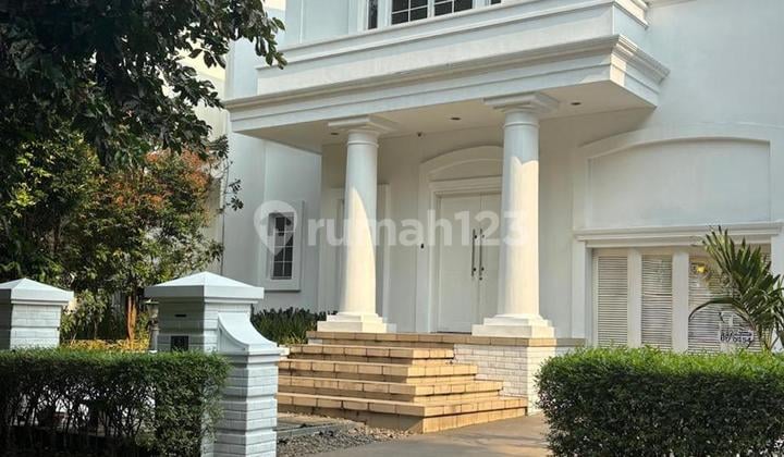 Rumah Mewah Dengan Kolam Renang Rapi Siap Huni Cluster De Maja De Park