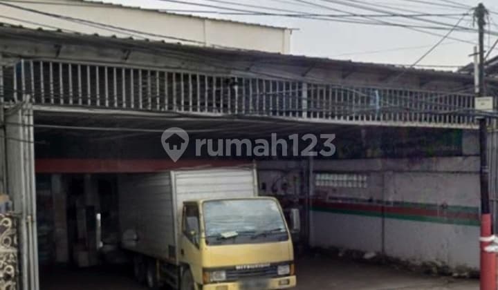 Sewa Ruko Jatinegara 2 Lantai Ex-Minimarket Lokasi Pinggir Jalan Raya
