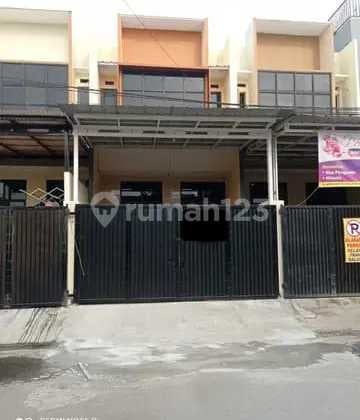 Siap Huni Rumah 2 Lantai SHM di Kota Bekasi
