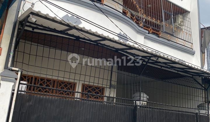 Rumah Full Furnished 3 Lantai di Pademangan, Jakarta Utara